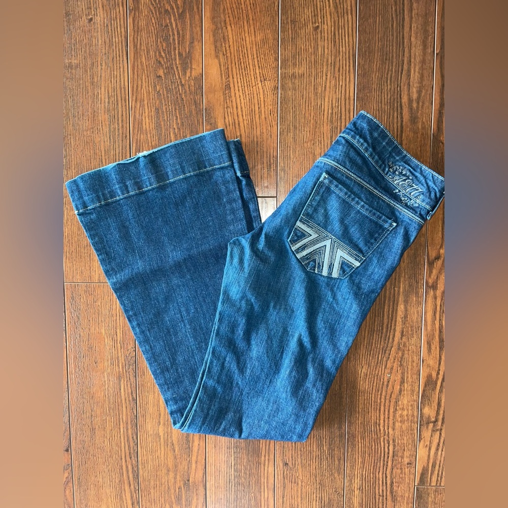American Eagle AE77 Blue Jean size 6